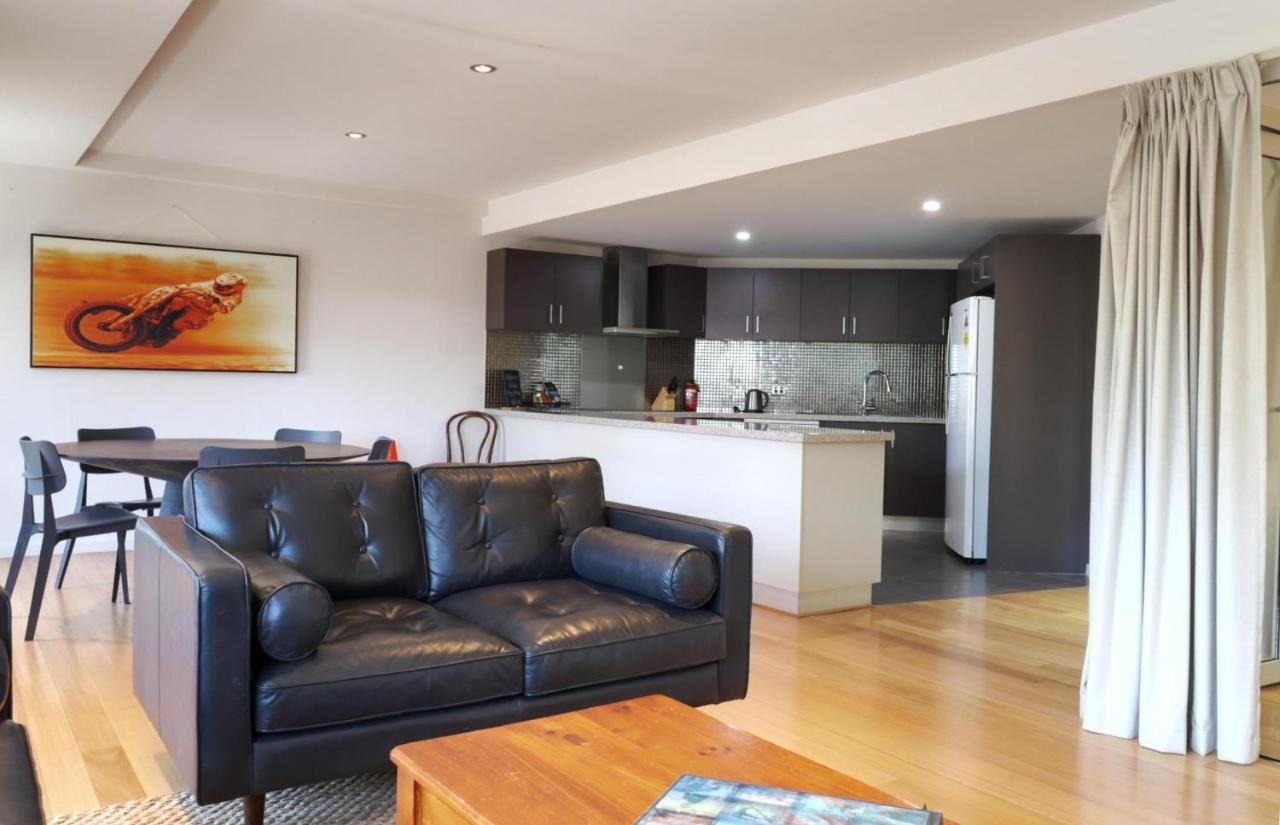 Fiveways Balcony, King Bed, Chef'S Kitchen Apartamento Fremantle Exterior foto