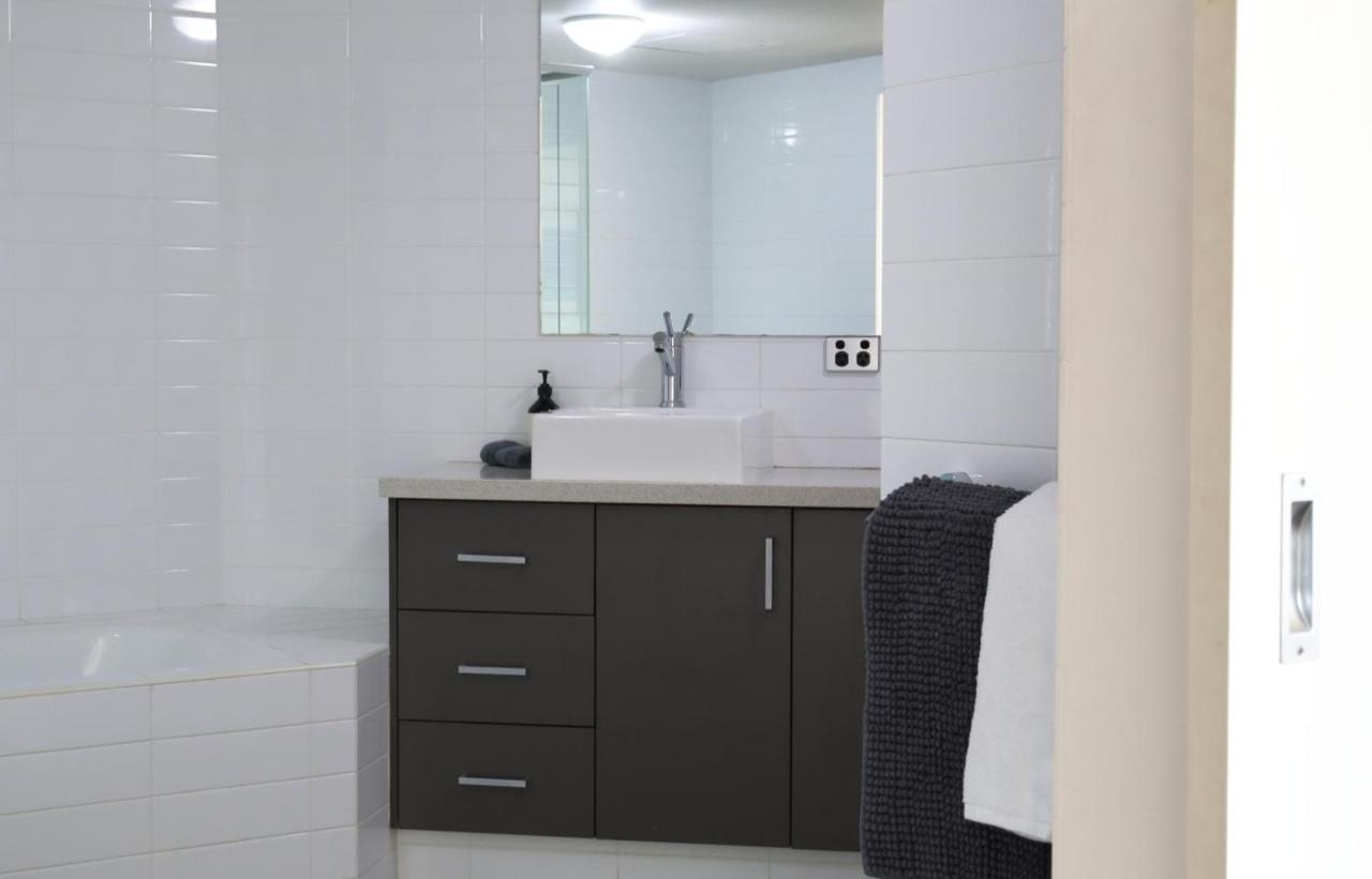 Fiveways Balcony, King Bed, Chef'S Kitchen Apartamento Fremantle Exterior foto